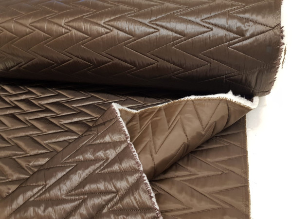 Prešita tkanina,     vatirana,preštepanka - temno rjava