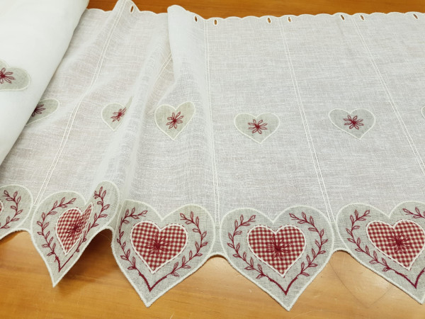 Zavesa 60 cm- rdeči srčki na smetana podlagi