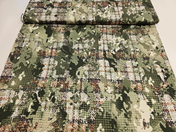 Težji, kompaktni jersey- kamuflažno zeleni vzorec