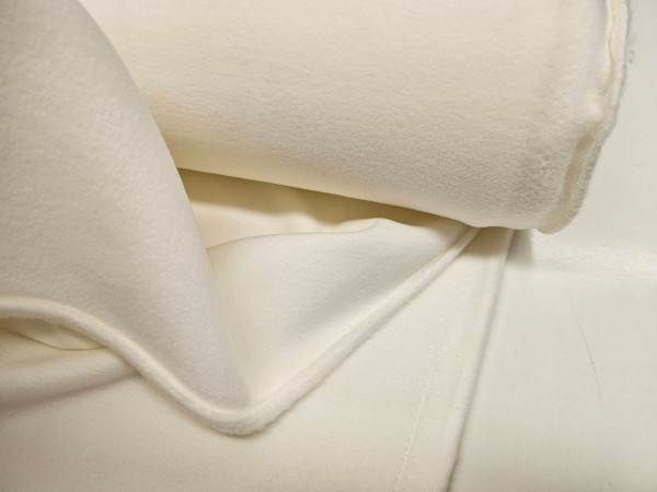 Termovelur- prijetno mehak in voluminozen, zelo lepa svetla smetana, 253 gr/m2, TER 18 LEPIH BARV NA POVEZAVI