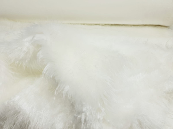 Umetno krzno- svetla smetana, zelo lepa perla barva