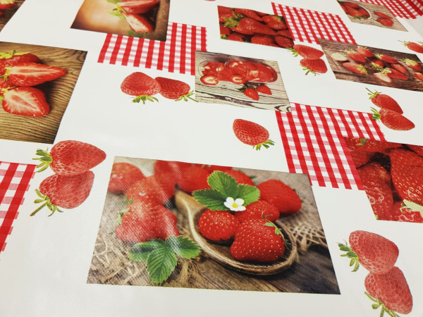 Plastificiran dekor- jagode in rdeč karo