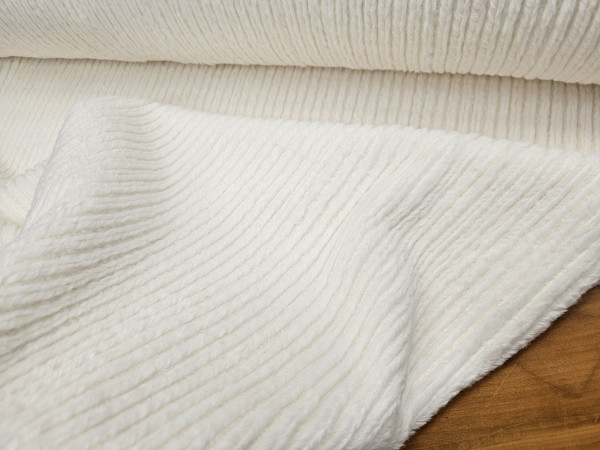 Umetno krzno-kratkodlako, imitacija širokih črt žametna, svetla smetana