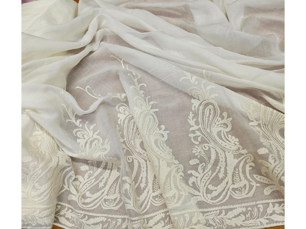 RIŠELJE,vezena bombažna tkanina, batist enoslojen- vezanina na smetana osnovi