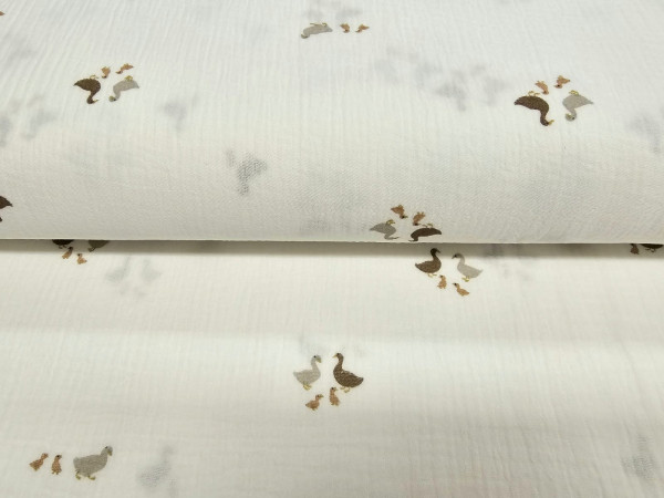 TETRA tkanina, dvoslojna- račja družina off white beli osnovi