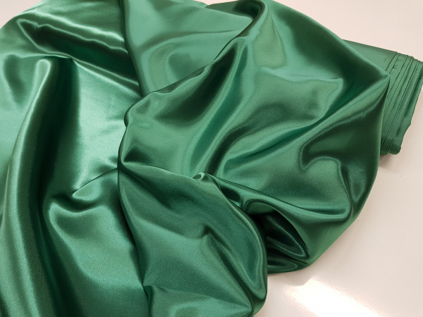 Saten saturno- temno smaragdno zelena