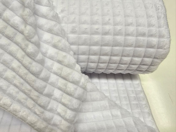 termovelur,velur, coral, fleece - strukturiran,  karo vzorec na beli osnovi