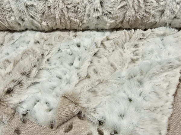 Umetno krzno- svetlejše, progasto, ZADNJI KOS
