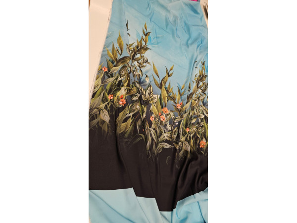 Svila, tisk- panel modra osnova in rože