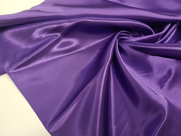 Saten saturno-vijolična