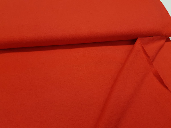 Prevešanka kosmatena-rdeča