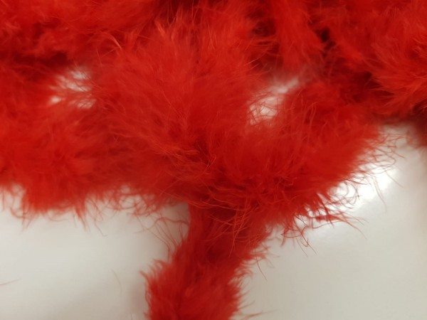 Marabu perje v traku-rdeča